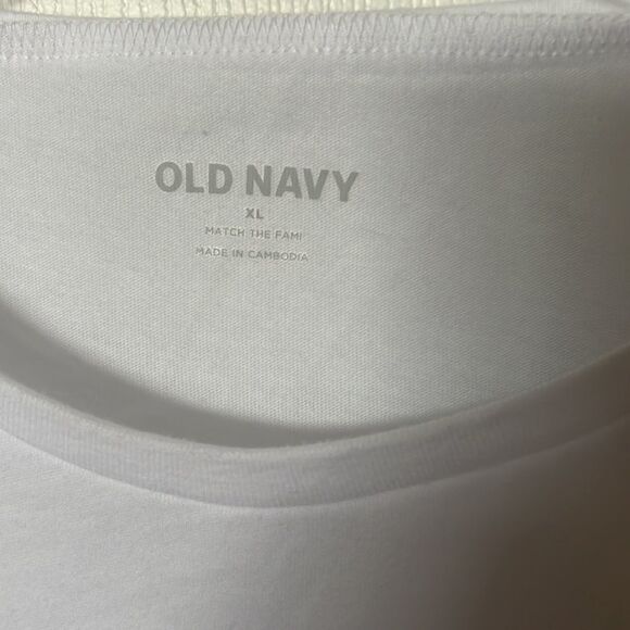 *Old Navy T-shirt - Picture 3 of 4